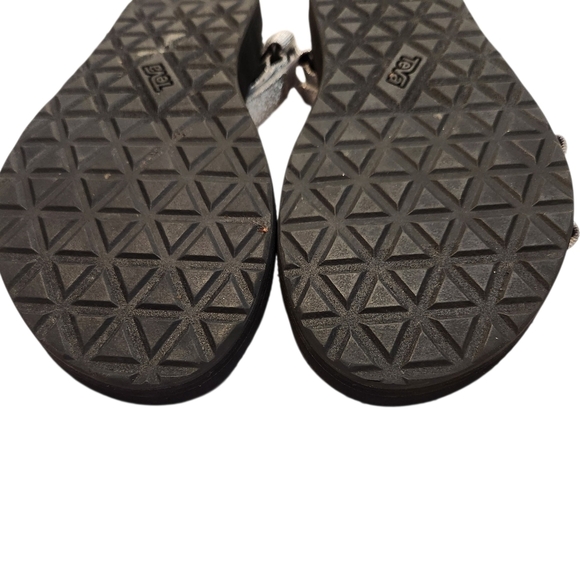 EUC SILVER TEVA DORADO SANDALS SZ 10 - Picture 8 of 10